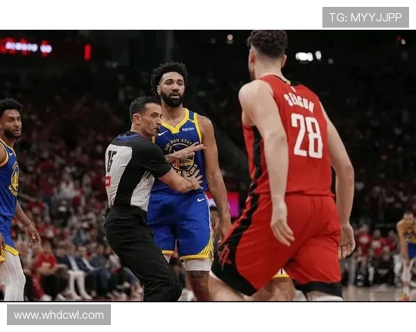 勇士与奇才激战1月25日NBA赛场精彩对决引发球迷热议 勇士与奇才激战1月25日NBA赛场精彩对决引发球迷热议