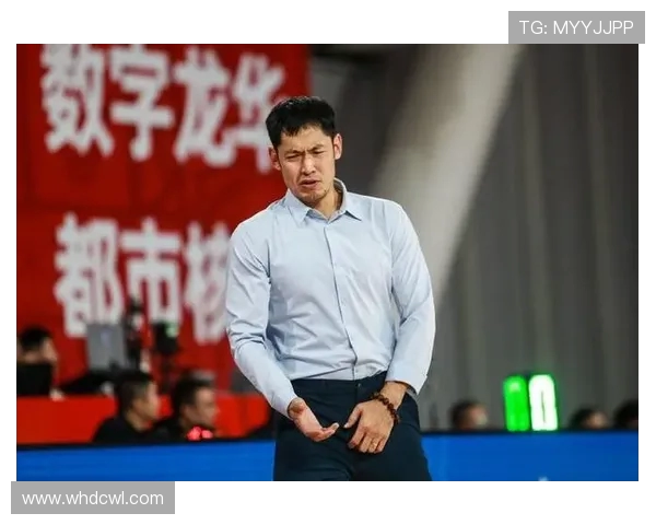 张庆鹏：从篮球场上的拼搏者到生活中的奋斗者的精彩转变与成长故事
